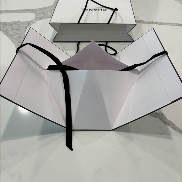 Chanel White Gift Bags Set - Picture 5 of 6